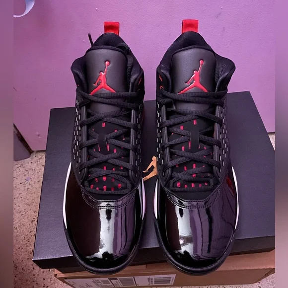 Jordan Maxin 200 Black/Red/White Athletic Shoes Men Size 11 Jordan Maxin 200 Mens Basketball Shoes Black/Gym Red-White  main image 3